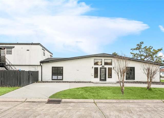 Property at 4200 Lake Villa Dr, Metairie, LA 70002, 5 beds, 3.5 baths