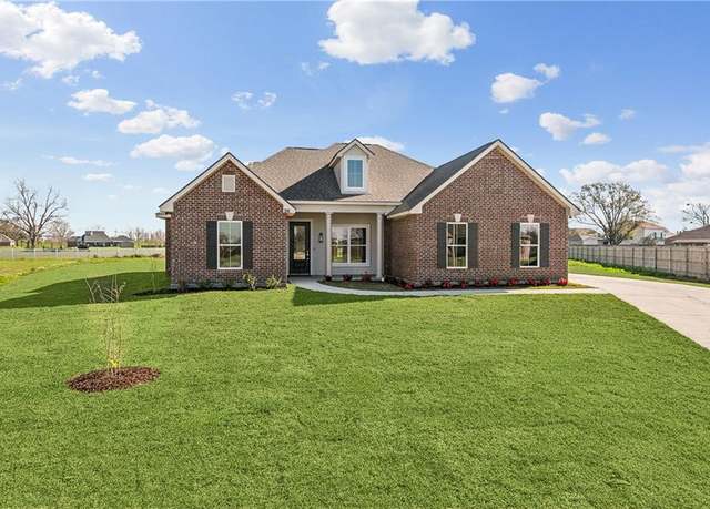 Property at 28 E Priscilla Ln, Waggaman, LA 70094, 4 beds, 2 baths