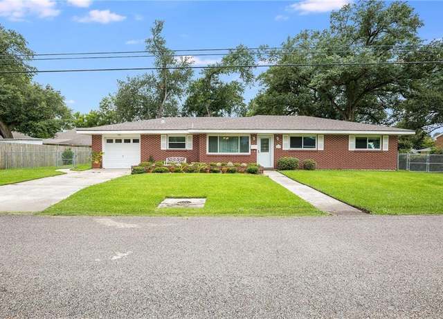 Property at 813 Clayton Dr, Norco, LA 70079, 3 beds, 2 baths