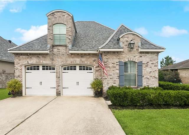 Property at 121 Saint Calais Pl, Madisonville, LA 70447, 3 beds, 3 baths
