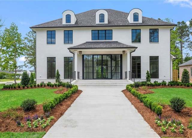 Property at 136 Linnette Ln, Mandeville, LA 70471, 6 beds, 5.5 baths
