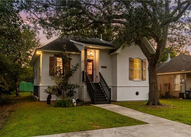 Property at 57947 Jefferson Ave, Slidell, LA 70460, 3 beds, 2 baths
