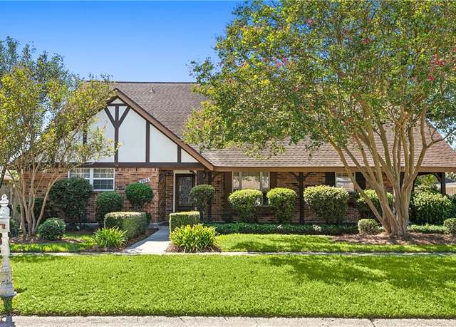 Property at 1916 Butternut Ave, Metairie, LA 70001, 5 beds, 3 baths