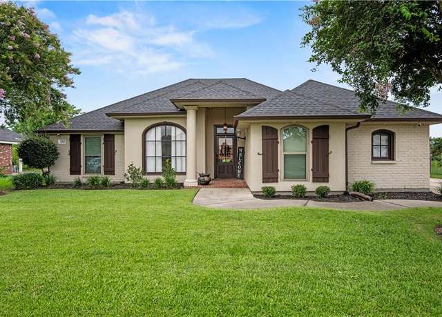 Property at 133 Oak Bend Dr, La Place, LA 70068, 3 beds, 2 baths