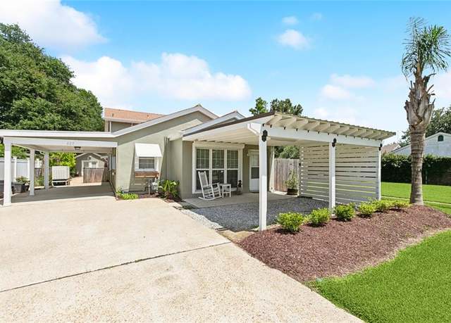 Property at 623 Bonnabel Blvd, Metairie, LA 70005, 4 beds, 3.5 baths