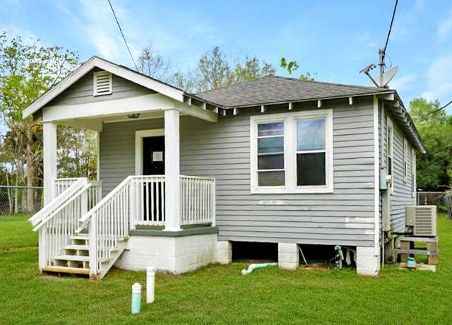 Property at 2245 Bayou Rd, St Bernard, LA 70085, 2 beds, 1 bath