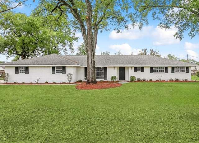 Property at 320 River Oaks Dr, Luling, LA 70070, 4 beds, 3 baths