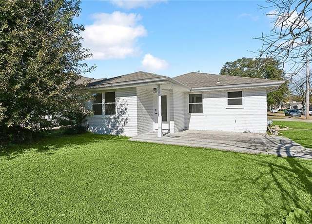 Property at 600 Phosphor Ave, Metairie, LA 70005, 3 beds, 2 baths