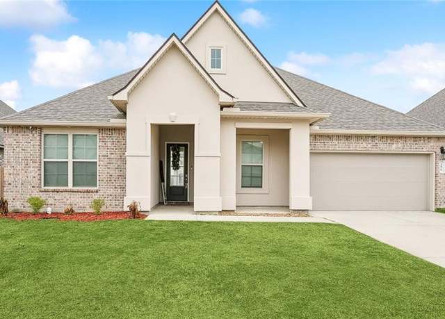Property at 5676 Oakworth St, Slidell, LA 70461, 4 beds, 3 baths