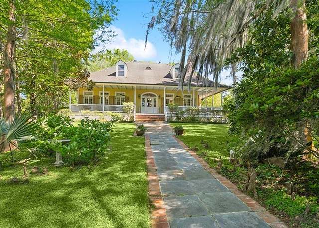 Property at 189 E Highway 22 Hwy, Madisonville, LA 70447, 4 beds, 5.5 baths