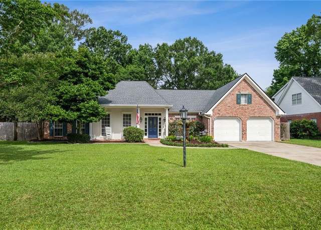 Property at 1283 Clearwater Dr, Mandeville, LA 70471, 4 beds, 2 baths