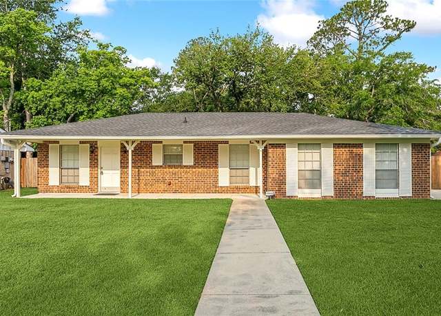 Property at 1105 St. Joseph St, Slidell, LA 70460, 4 beds, 2 baths
