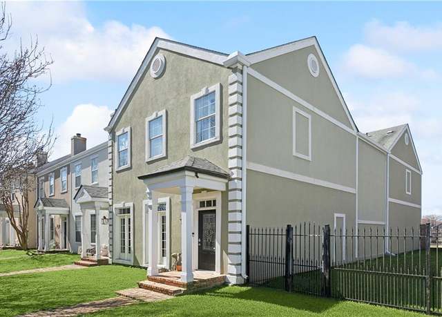 Property at 531 No Hammond Hwy, New Orleans, LA 70124, 3 beds, 2.5 baths