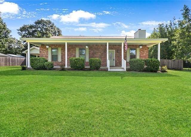 Property at 17152 Million Dollar Rd, Covington, LA 70435, 3 beds, 2 baths
