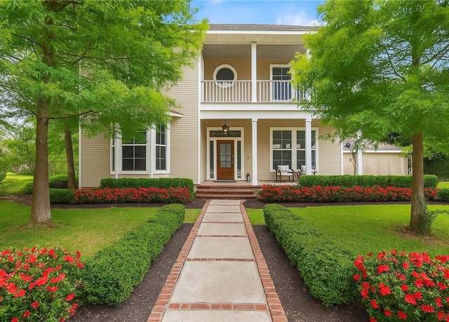 Property at 633 Ramon St, Mandeville, LA 70448, 5 beds, 3.5 baths