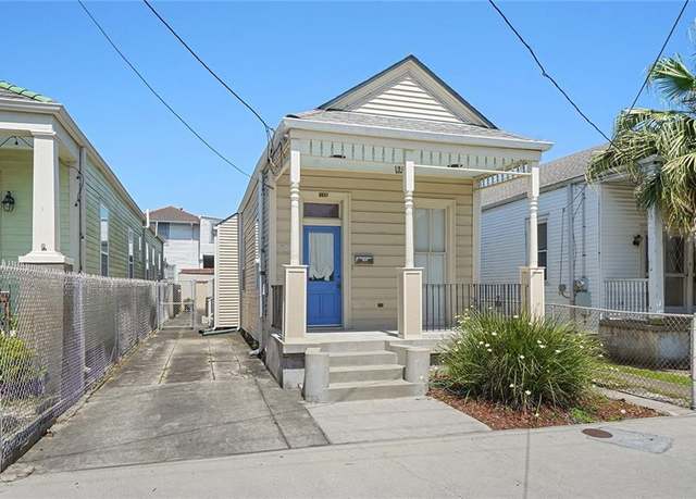 Property at 215 N Rendon St, New Orleans, LA 70119, 3 beds, 2 baths