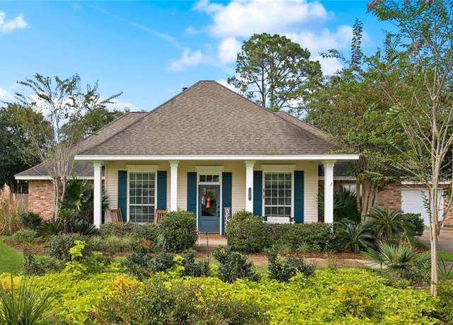 Property at 136 Woodruff Dr, Slidell, LA 70461, 4 beds, 2 baths
