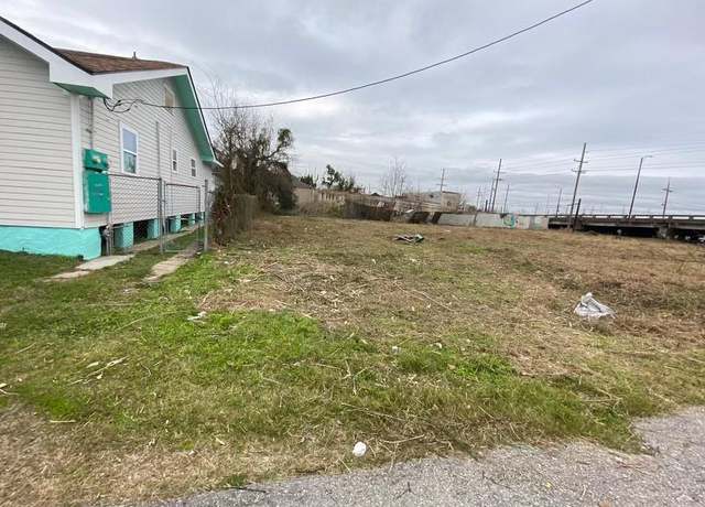 Property at 2559 Industry St, New Orleans, LA 70122