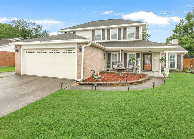 Property at 1927 Wyndemere Dr, Slidell, LA 70461, 4 beds, 2.5 baths