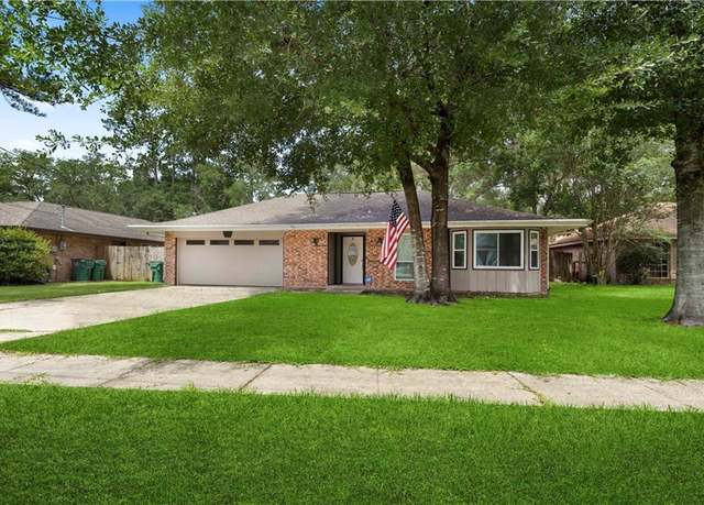 Property at 1037 Saint Joseph St, Slidell, LA 70460, 4 beds, 2 baths