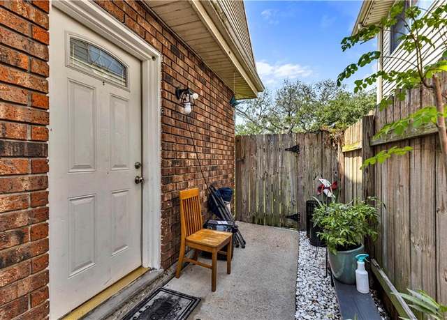 Property at 4617 Yale St Unit C, Metairie, LA 70006, 2 beds, 1.5 baths