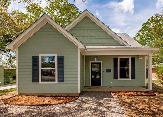 Property at 455 S 5th St, Ponchatoula, LA 70454, 3 beds, 2 baths