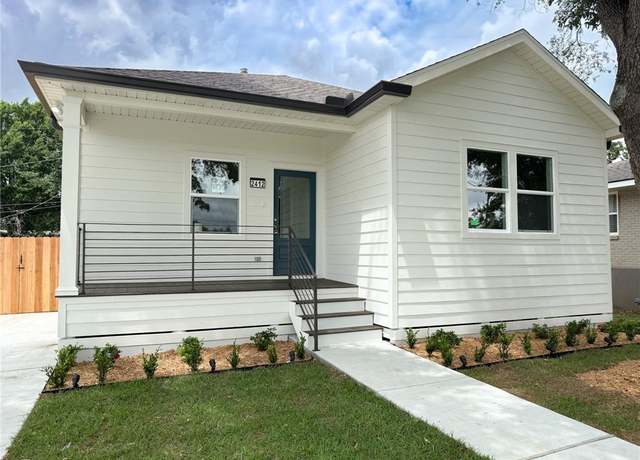 Property at 2412 Mississippi Ave, Metairie, LA 70003, 3 beds, 2 baths