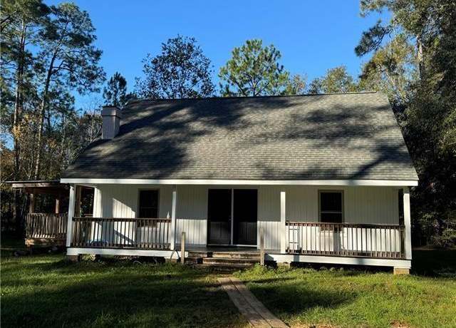 Property at 103 Marigold Dr, Covington, LA 70433, 4 beds, 2 baths