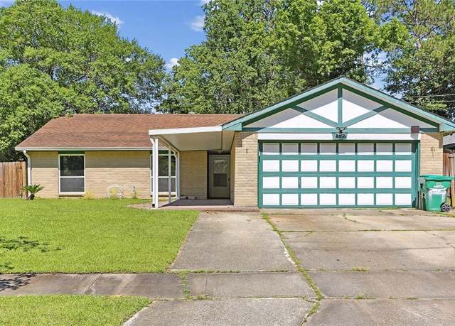 Property at 303 Clearwood Dr, Slidell, LA 70458, 3 beds, 2 baths