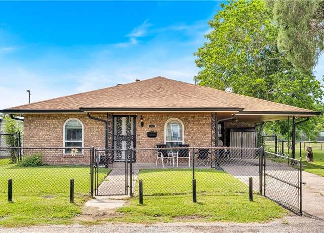 Property at 550 Wilson St, Marrero, LA 70072, 3 beds, 2 baths