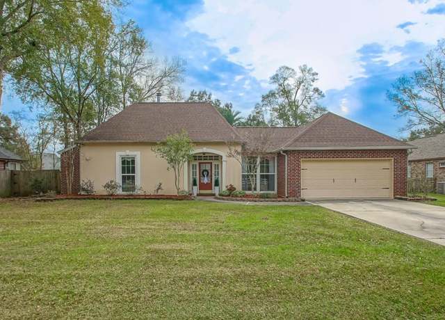 Property at 2017 White Myrtle Dr, Madisonville, LA 70447, 4 beds, 2 baths