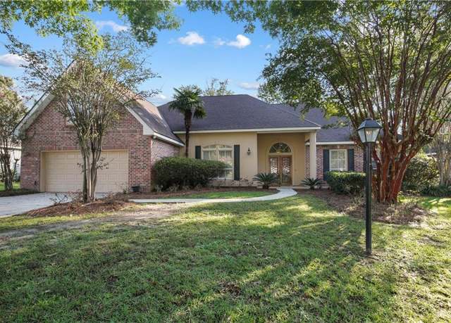 Property at 1071 Rue Chinon, Mandeville, LA 70471, 4 beds, 3 baths