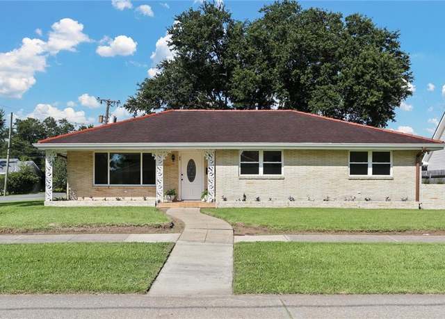 Property at 40 Holly Dr, Gretna, LA 70053, 3 beds, 3 baths
