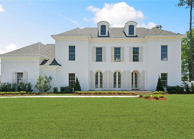 Property at 49 Silverberry Dr, Covington, LA 70433, 5 beds, 5.5 baths
