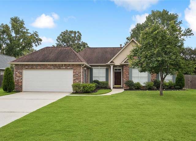 Property at 1353 Albert St, Mandeville, LA 70448, 3 beds, 2 baths