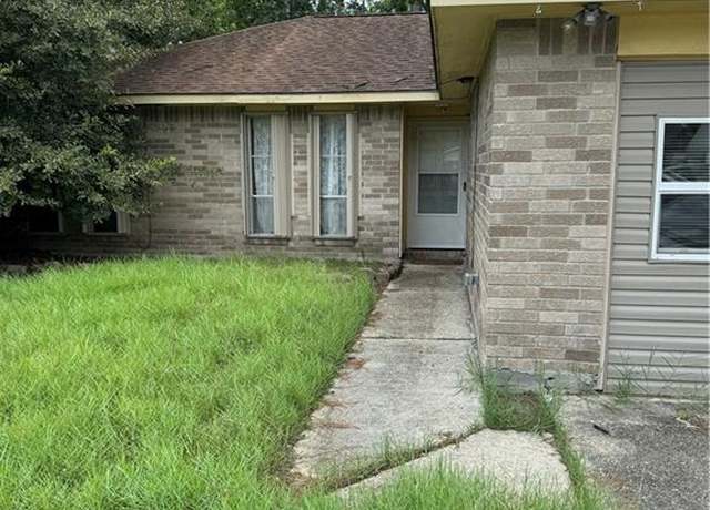 Property at 310 Almond Creek St, Slidell, LA 70461, 4 beds, 2 baths