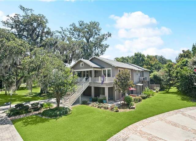 Property at 127 Wilkinson St, Mandeville, LA 70448, 3 beds, 2 baths