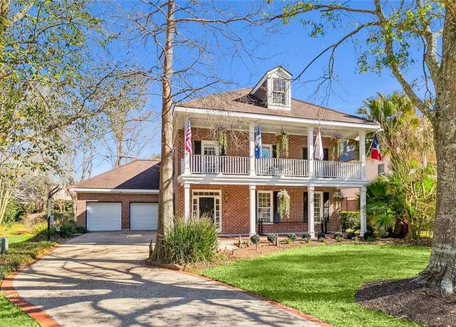 Property at 4 Muirfield Pl, New Orleans, LA 70131, 4 beds, 3.5 baths
