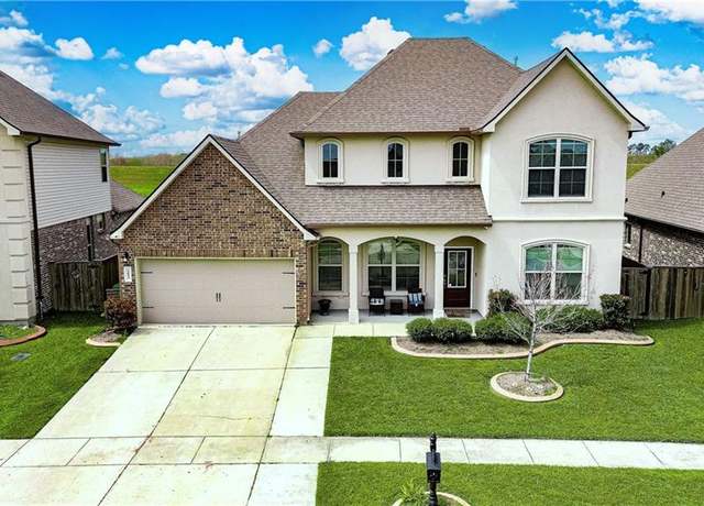 Property at 3853 Canal Bank Dr, Slidell, LA 70461, 4 beds, 2.5 baths