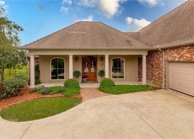Property at 451 Lake Orleans Blvd, Ponchatoula, LA 70454, 5 beds, 3 baths