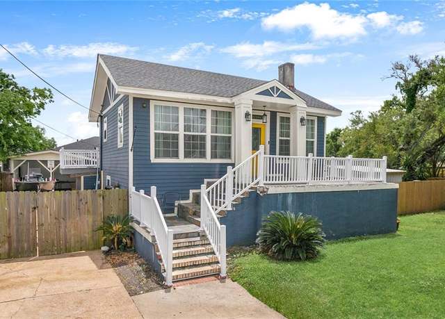 Property at 11206 Curran Blvd, New Orleans, LA 70128, 4 beds, 2.5 baths