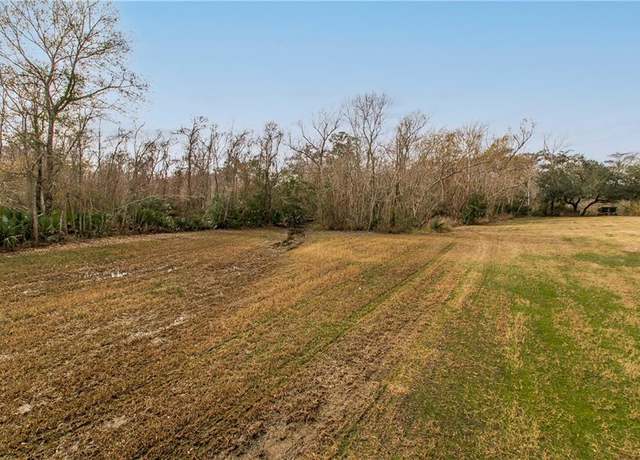 Property at 510 Cedar St, Madisonville, LA 70447