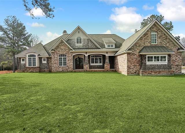 Property at 145 Squaw Ct, Covington, LA 70435, 4 beds, 3 baths
