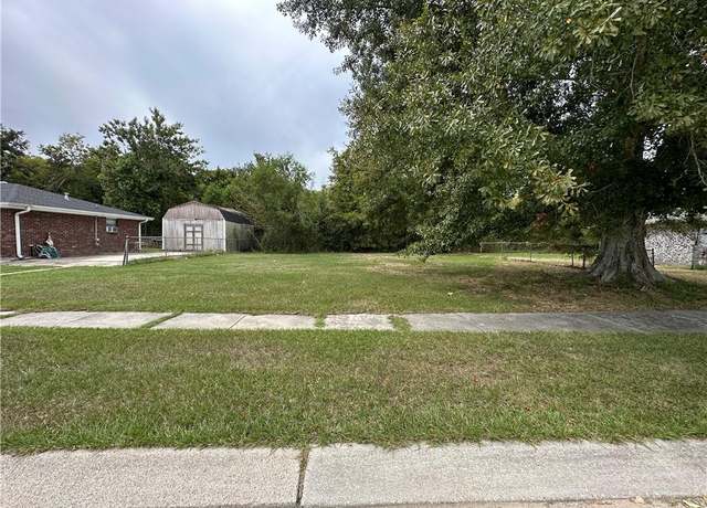 Property at 1880 Sugar Mill Dr, St Bernard, LA 70085