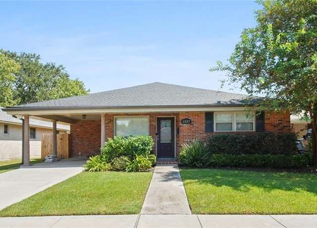 Property at 1337 Gardenia Dr, Metairie, LA 70005, 3 beds, 2 baths