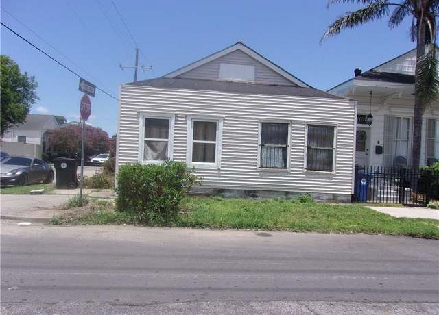 Property at 3729 Annunciation St, New Orleans, LA 70115, 3 beds, 2 baths