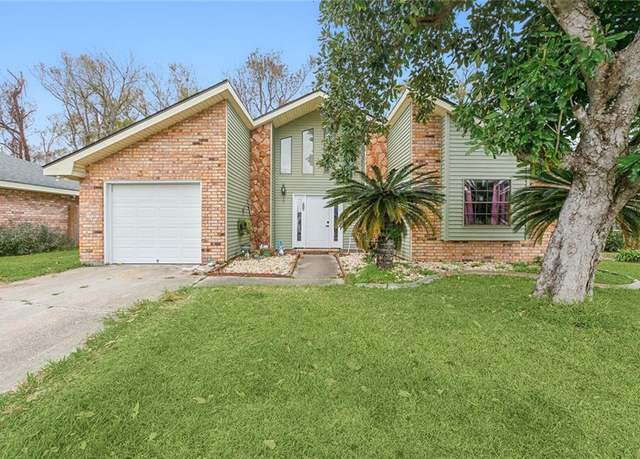 Property at 2541 Long Branch Dr, Marrero, LA 70072, 3 beds, 2 baths