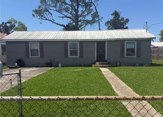 Property at 308 Leona St, Houma, LA 70363, 3 beds, 2 baths