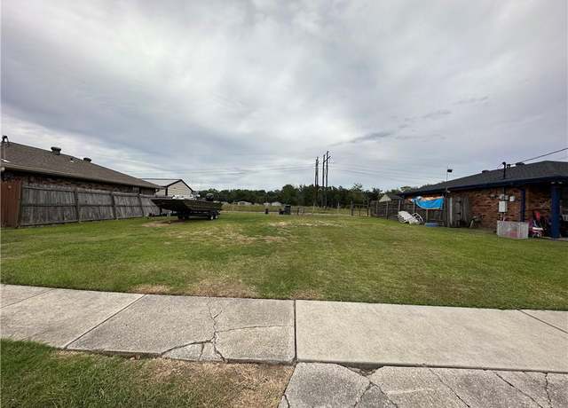 Property at 1929 Joseph Dr, St Bernard, LA 70085