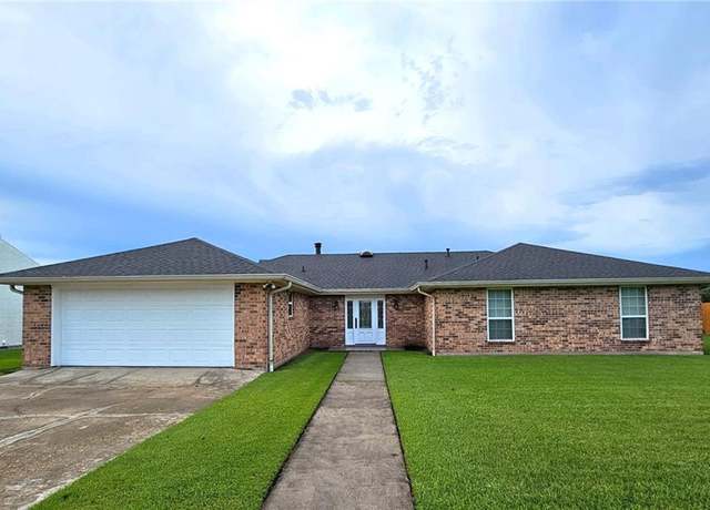 Property at 120 Yellowstone St, Kenner, LA 70065, 4 beds, 2 baths